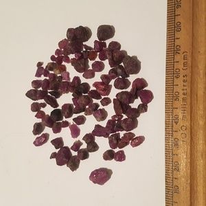 87ct Untereated Ruby rough lot from kenya